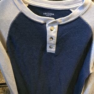 Arizona Jean Company Navy and Light Gray Shirt 🤑